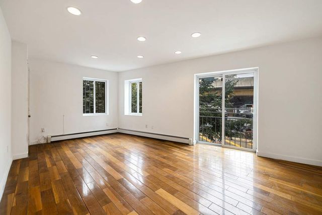 $1,999,995 | 332 Park Avenue | Clinton Hill