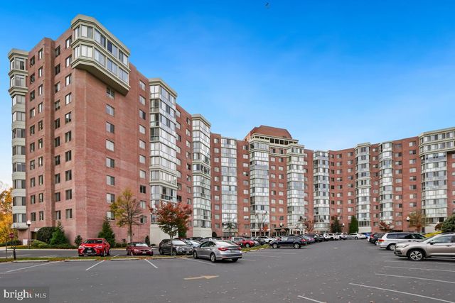 $340,000 | 3210 North Leisure World Boulevard, Unit 304 | Leisure World