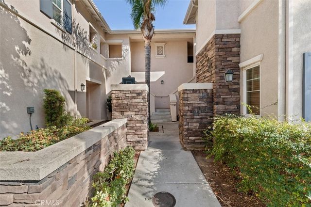 $385,000 | 26426 Arboretum Way, Unit 806 | East Murrieta