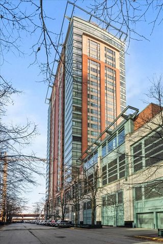 $1,949,000 | 445 East North Water Street, Unit 2501 | RiverView Condominiums