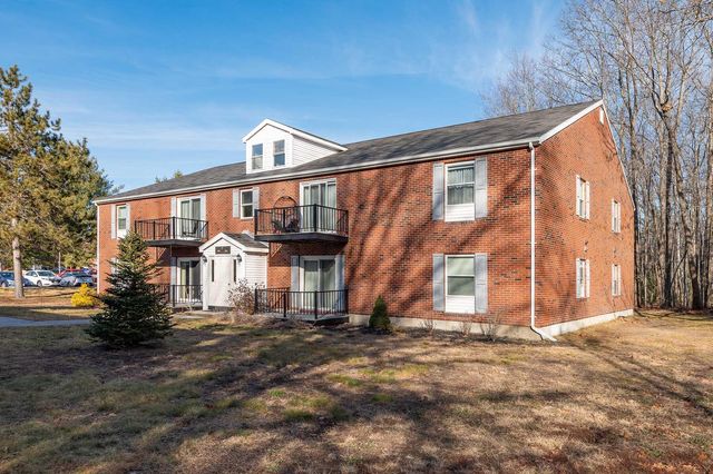 $284,900 | 7 Academy Place, Unit 55 | Saco