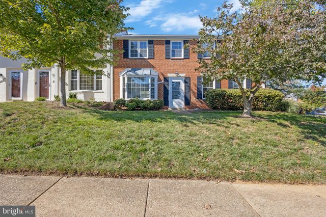 $510,000 | 2314 North Dearing Street | Fairlington Towne