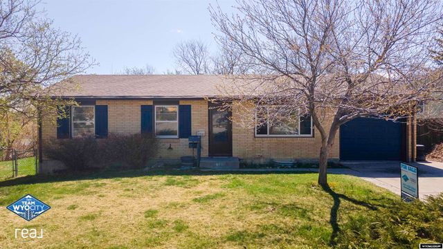 $304,900 | 2501 Belmont Road | Casper