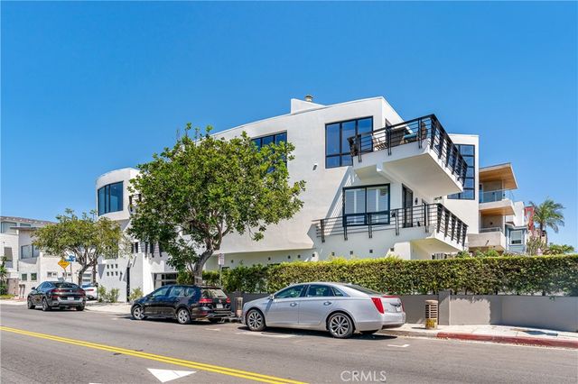 $8,425,000 | 302 16th Street | Manhattan Beach Sand