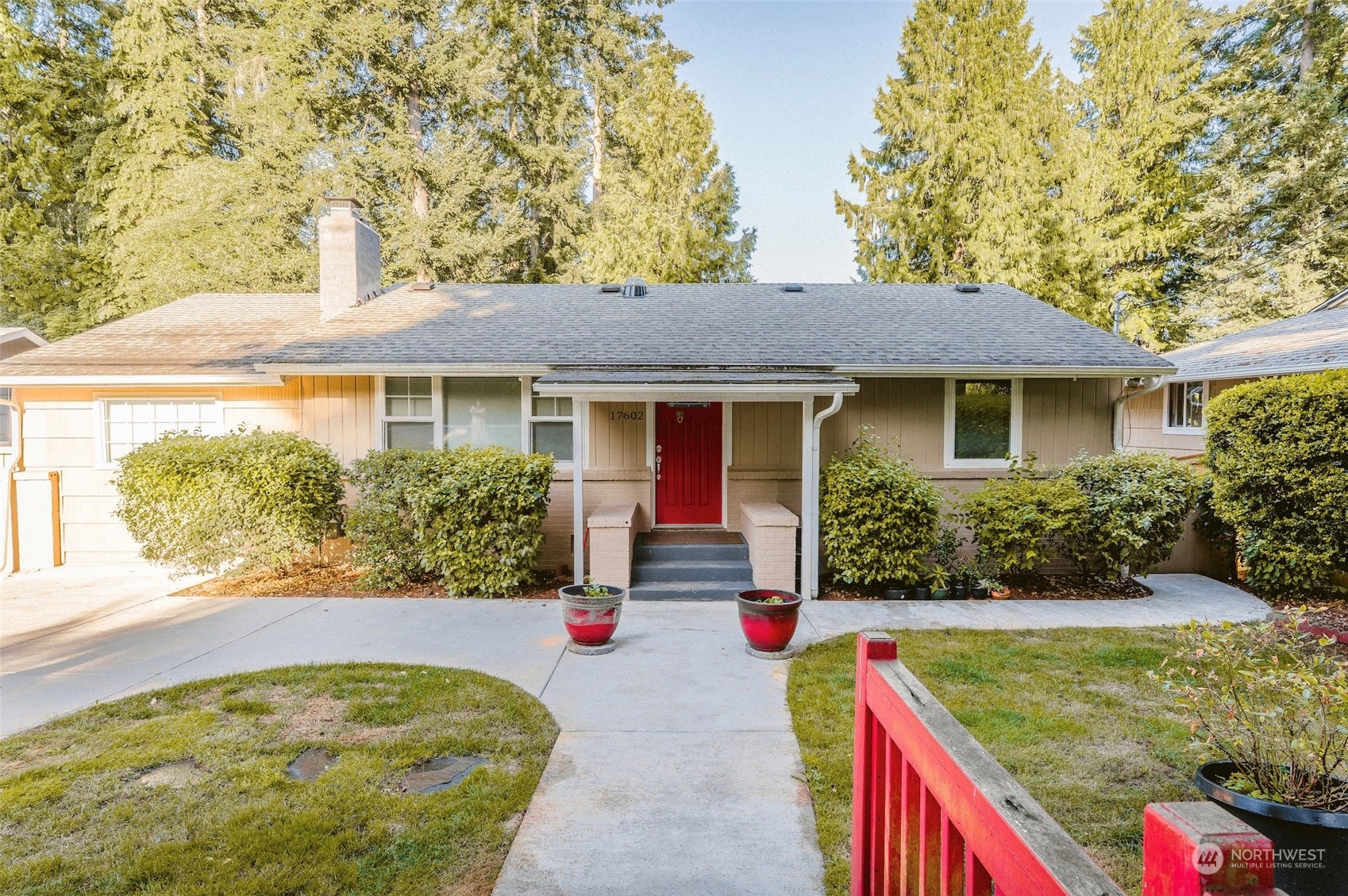 a front view of house with yard