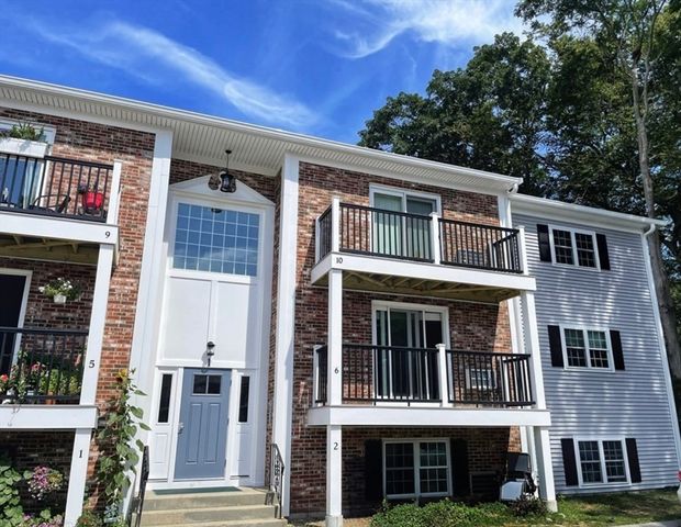 $299,000 | 1 Chapel Hill Drive, Unit 6 | Plymouth