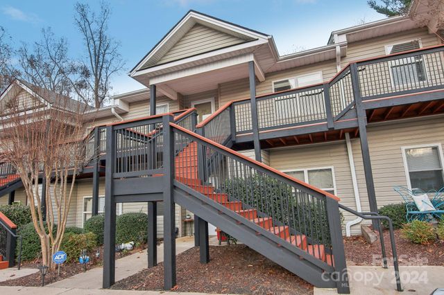 $258,500 | 208 Carlyle Way, Unit 208 | Asheville