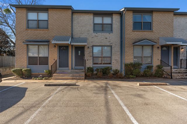 $225,000 | 3004 Whisper Oaks Lane, Unit B | Georgetown