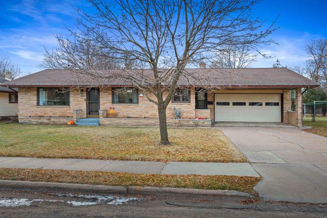 $349,900 | 200 Meadow Street | Stevens Point