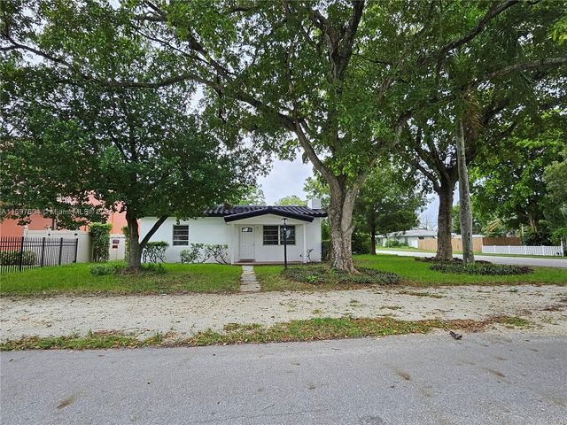 $617,000 | 700 Northeast 7th Street | Old Pompano