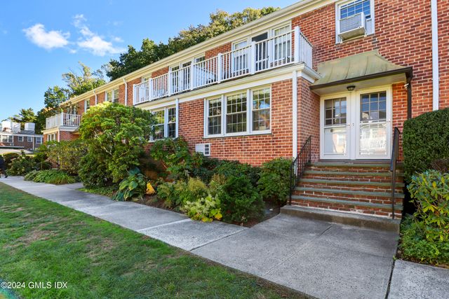 $595,000 | 191 Putnam Park | Central Greenwich