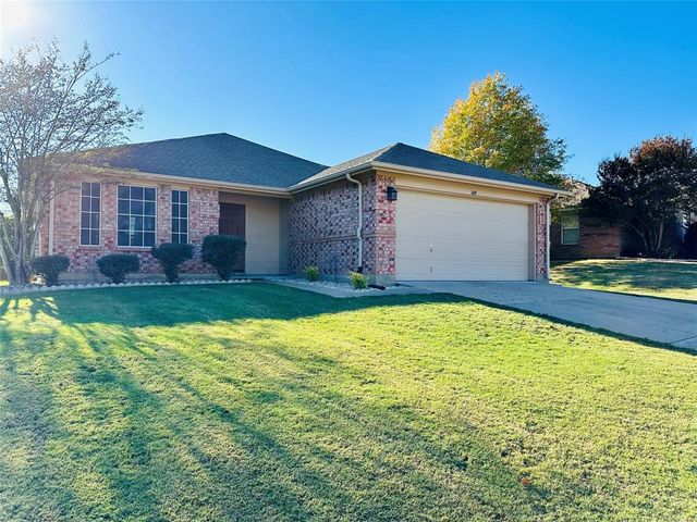 $295,900 | 849 Edgehill Road | Burleson