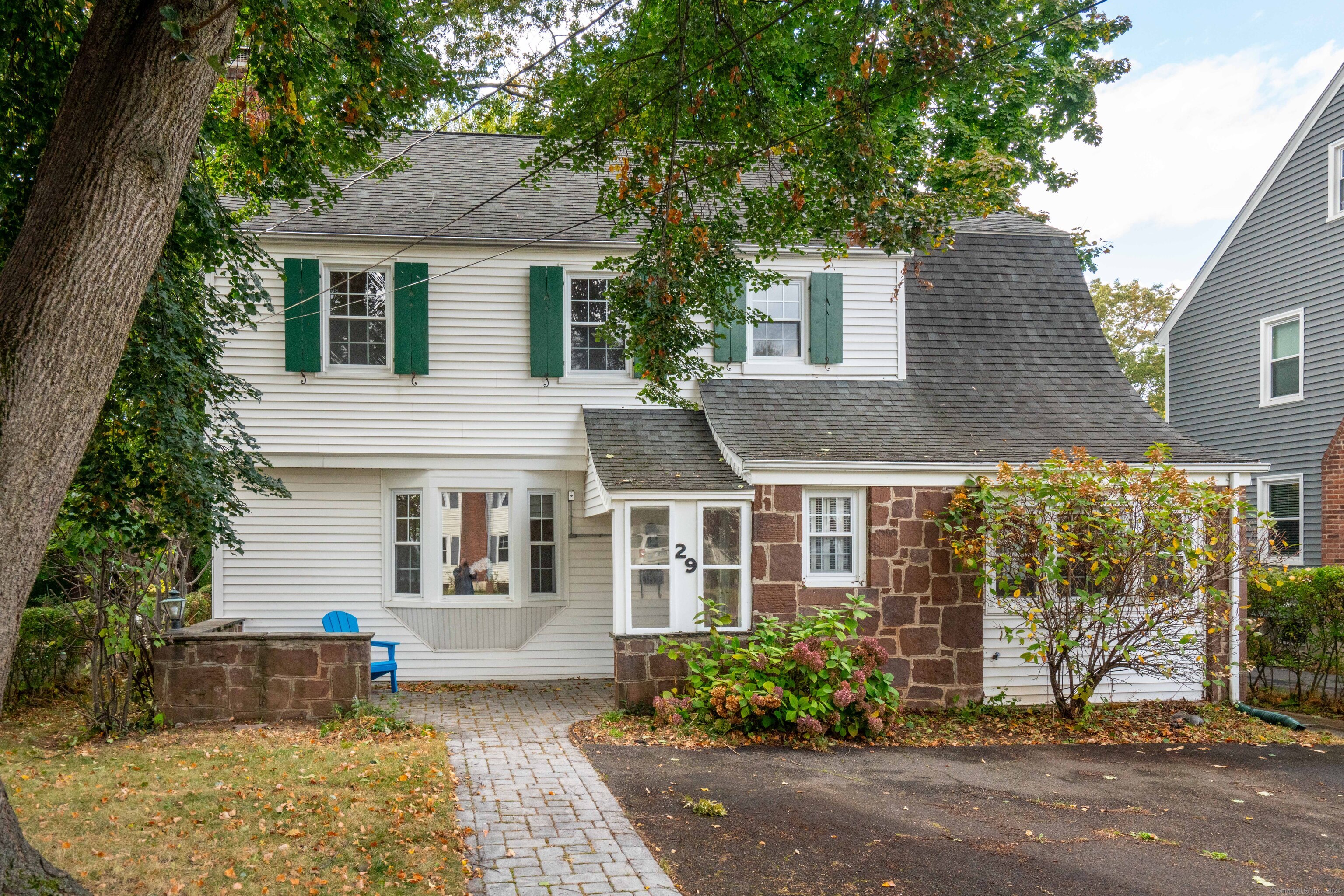 Welcome to 29 Ballard Drive! Schedule your showing today!