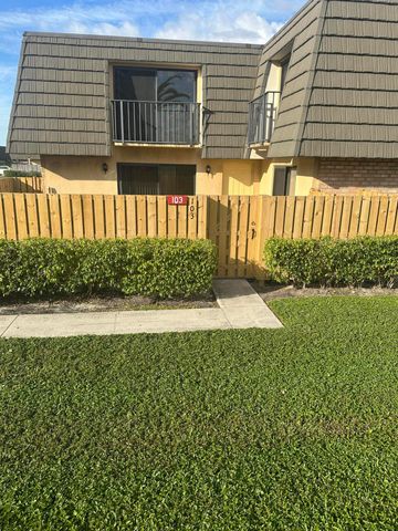 $2,100 | 103 1st Way | The Villages of Palm Beach Lakes