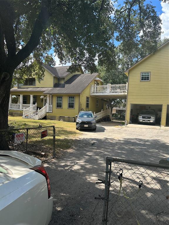 Garage Apt showing home