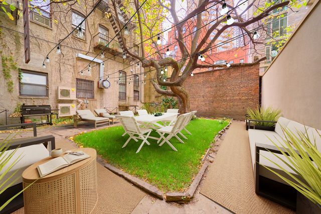 $4,100 | 504 West 44th Street, Unit 1E | Hell's Kitchen