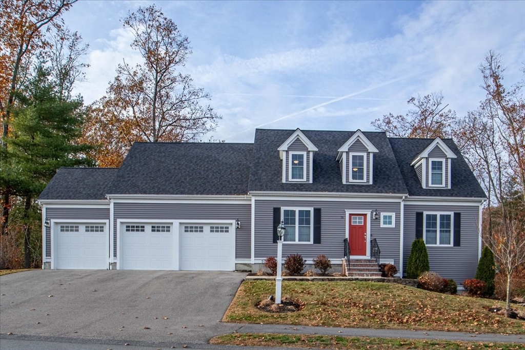 a front view of house with yard