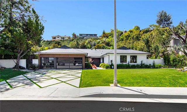 $2,589,000 | 3855 Corbin Avenue | Tarzana