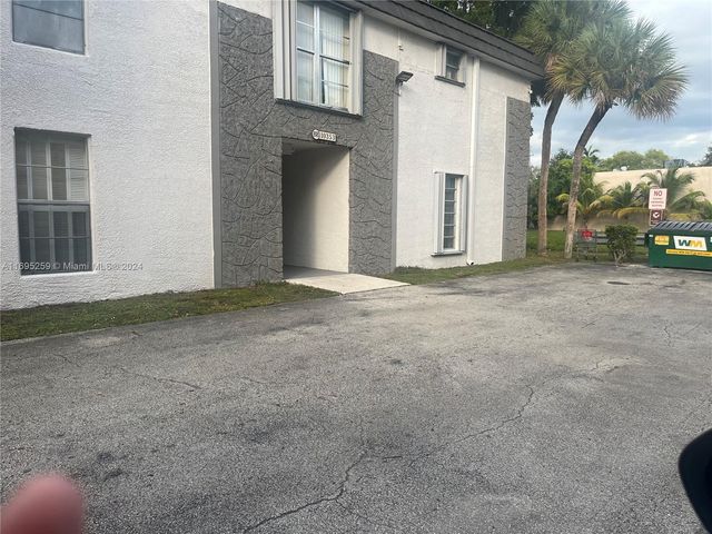 $2,600 | 10391 North Kendall Drive, Unit T3 | Kendall Acres