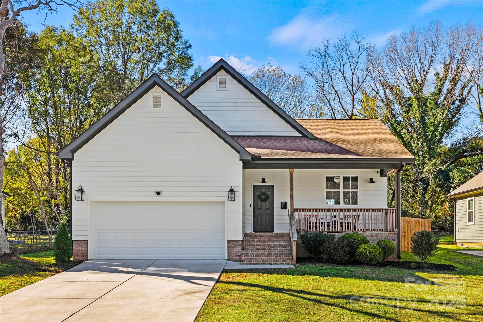 a view of outdoor space yard and front view of a house