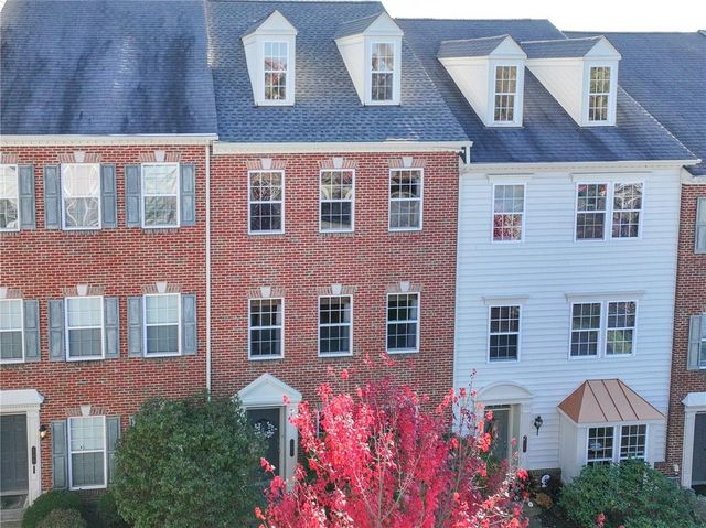 $424,900 | 106 Village Place | Allegheny-North