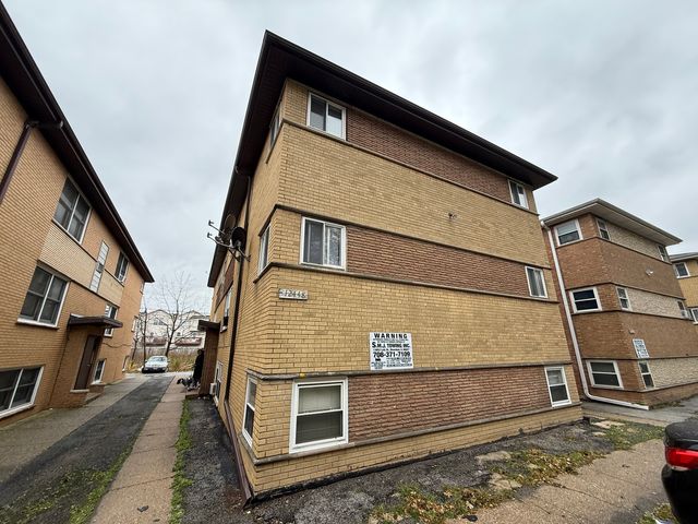 $1,350 | 12448 Fairview Avenue, Unit 2W | Blue Island