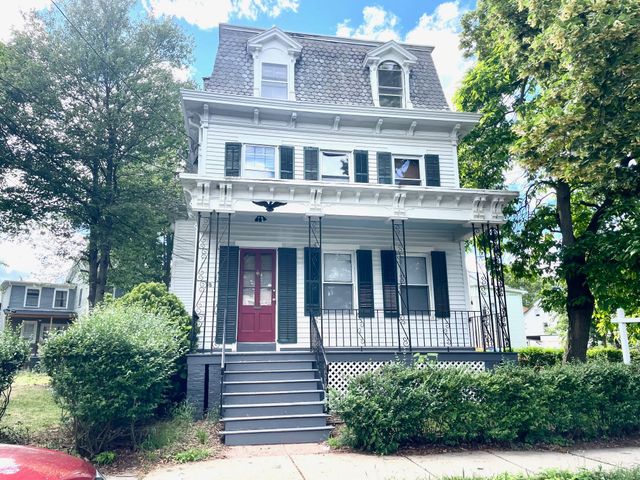 $2,000 | 88 East Pearl Street, Unit 2 | Quinnipiac River Historic District