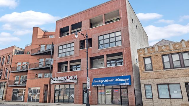 $564,000 | 1625 West North Avenue, Unit 201 | Wicker Park