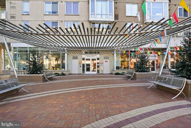 $280,000 | 930 Wayne Avenue, Unit 404 | Downtown Silver Spring