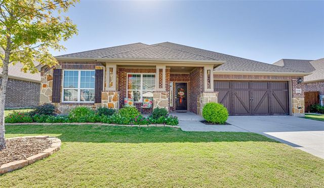 $550,000 | 2304 Ray Hubbard Way | Wylie