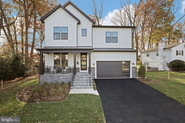 $2,196,500 | 202 Harmony Drive Southwest | Vienna