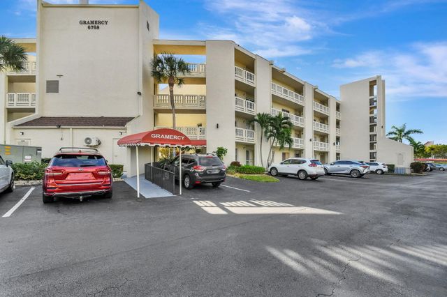 $180,000 | 6768 10th Avenue North, Unit 113 | Poinciana Place