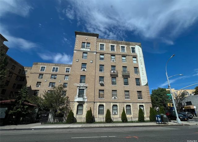 $685,000 | 148-09 Northern Boulevard, Unit 6D | Murray Hill - Flushing