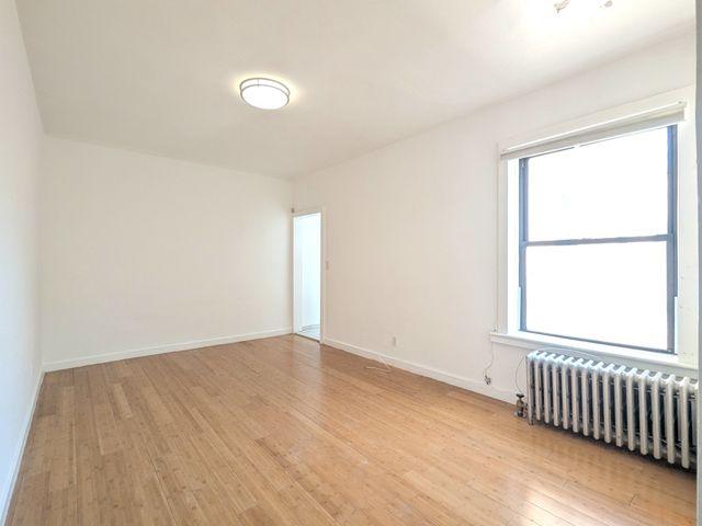 $2,475 | 363 Ocean Parkway, Unit D10 | Kensington