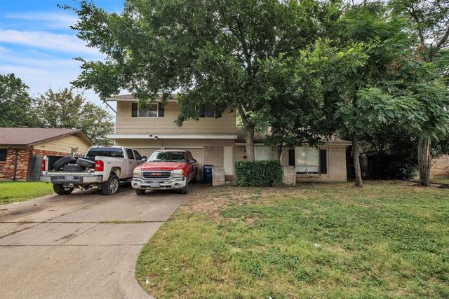 $232,000 | 413 Deer Creek Road | South Fort Worth-Everman-Forest Hill