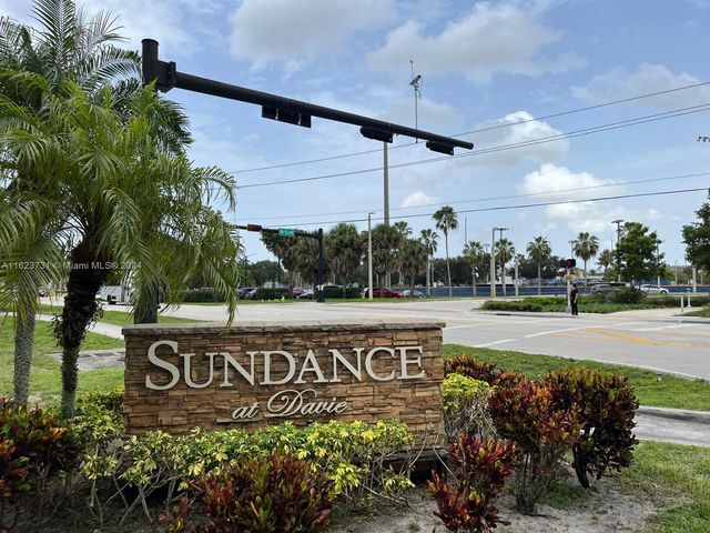 $1,800 | 2986 South University Drive, Unit 8105 | Sundance at Davie