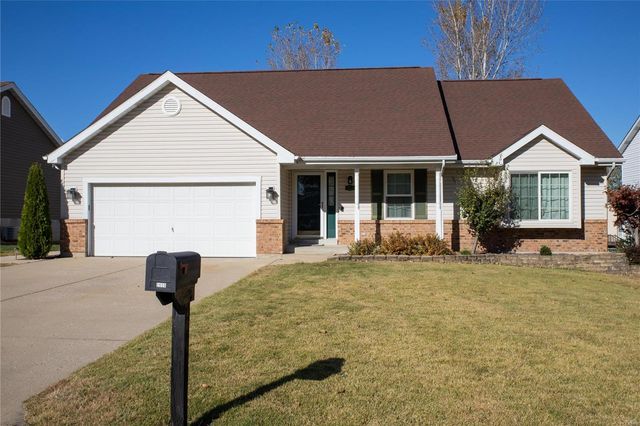 $349,900 | 2620 Deercreek Court | Columbia Lakes