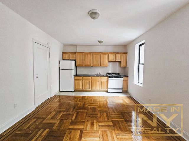 $2,100 | 36-20 168th Street, Unit 3M | Murray Hill - Flushing