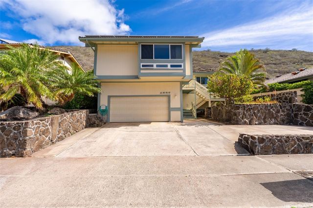 $1,369,000 | 1327 Kaeleku Street | Kalama Valley