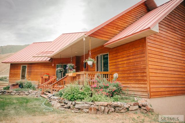 $1,357,000 | 445 Panther Creek Road