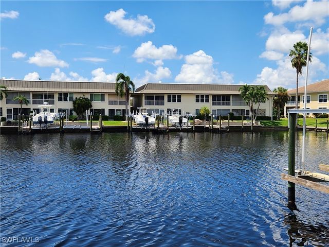 $1,900 | 4211 Southeast 19th Place, Unit 2C | Cape Coral