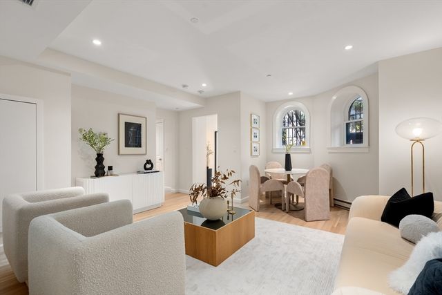 $1,375,000 | 15 Marlborough Street, Unit G | Back Bay