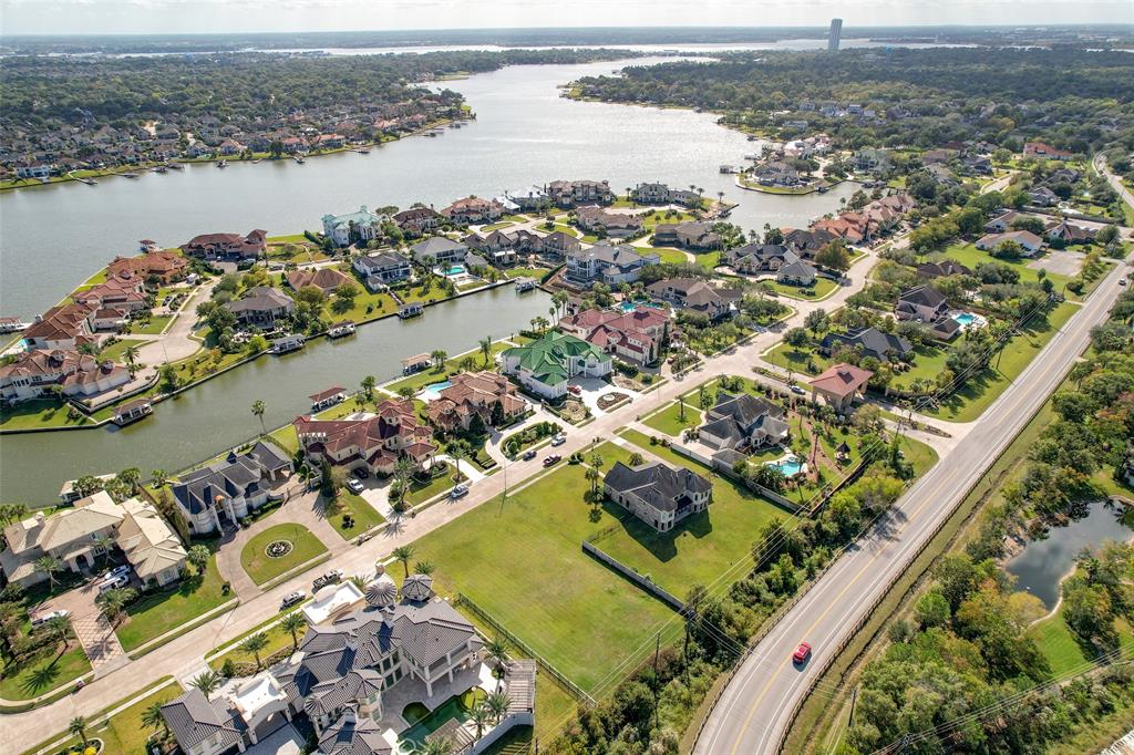 an aerial view of ocean residential house with outdoor space