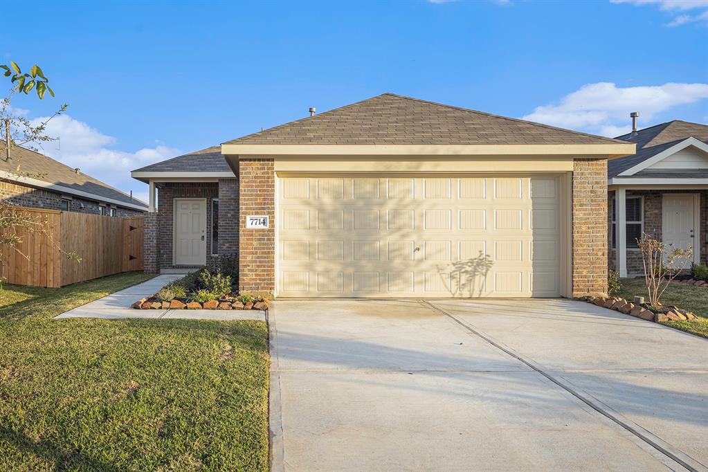 a front view of house with yard