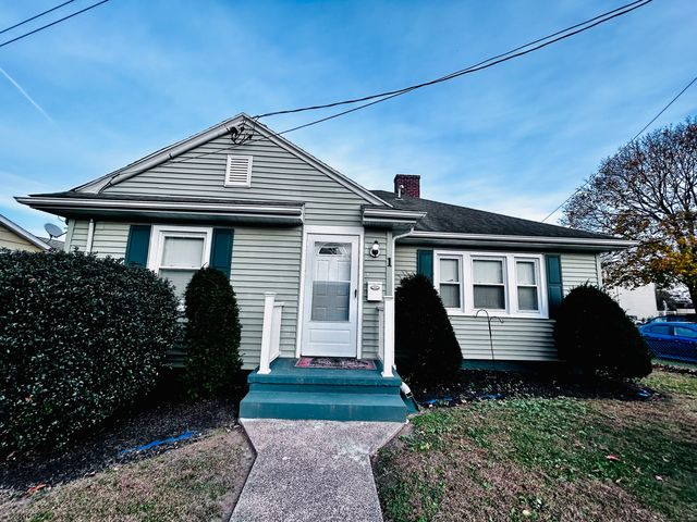 $314,900 | 1 Townsend Avenue | West Haven East Shore