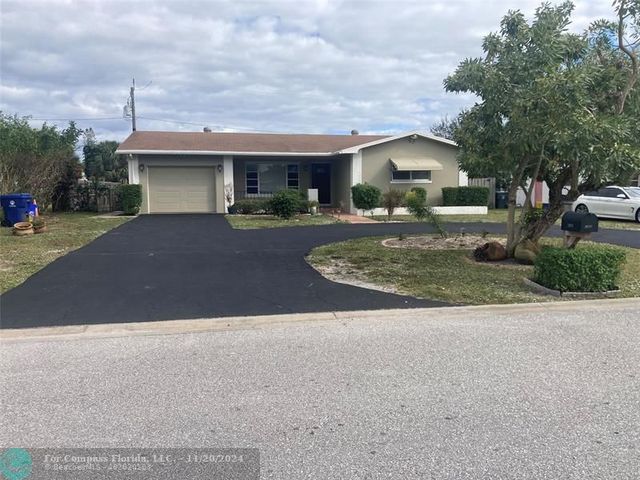 $499,000 | 4262 Foss Road | Lake Worth Corridor