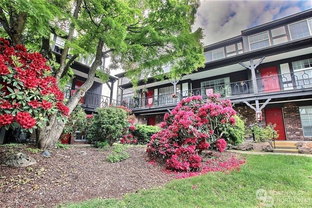 $295,000 | 3425 South 176th Street, Unit 227 | SeaTac City Center