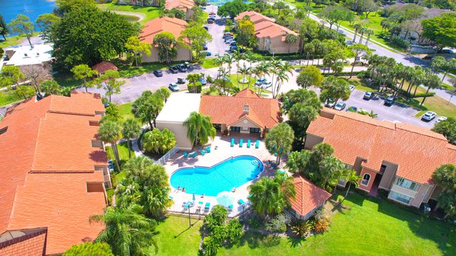 $1,670 | 927 Siesta Key Boulevard, Unit 1723 | Village at Tivoli