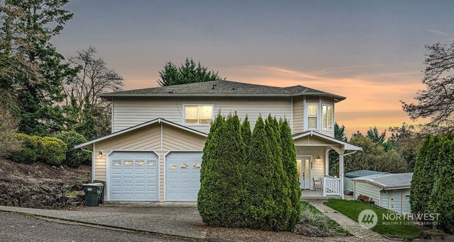 $1,075,000 | 704 South 5th Avenue Southwest | Tumwater Hill