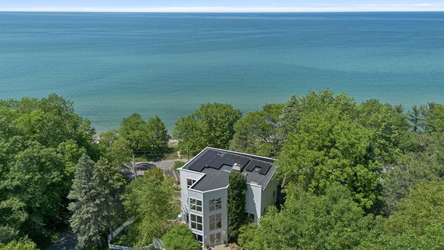 $2,095,000 | 301 East Lake Front Drive | Beverly Shores